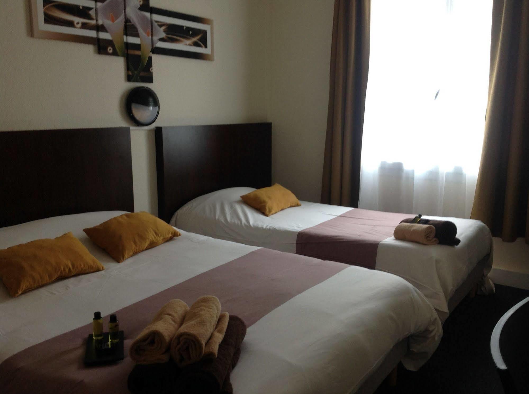 קאין Hotel De La Paix מראה חיצוני תמונה