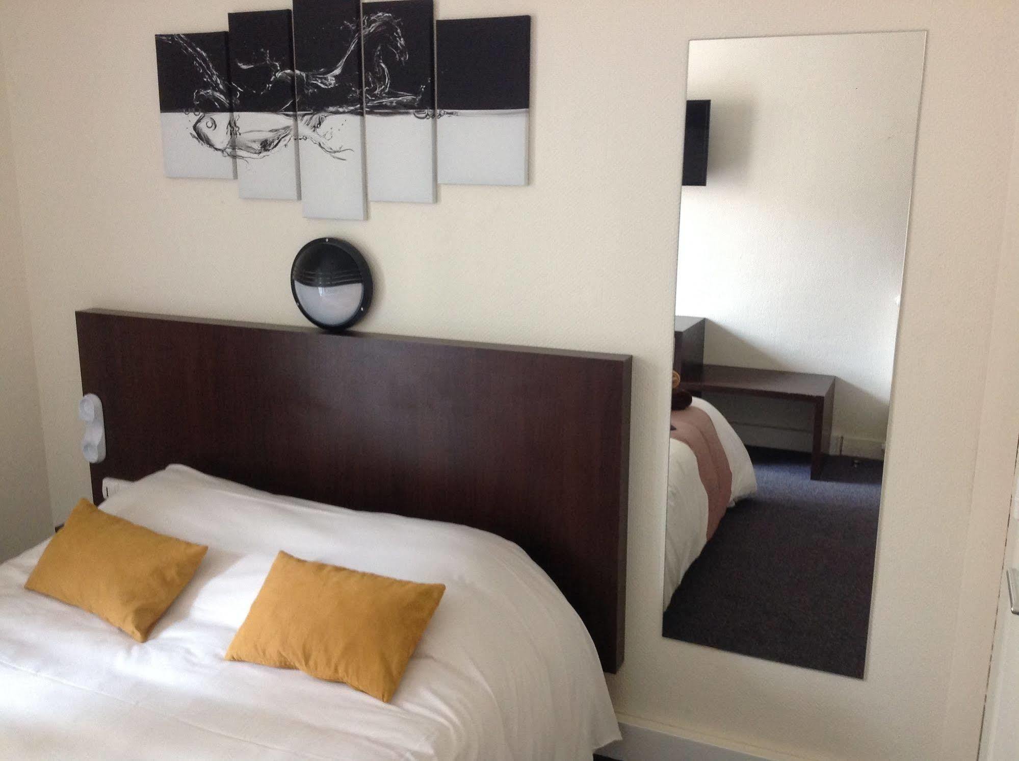 קאין Hotel De La Paix מראה חיצוני תמונה