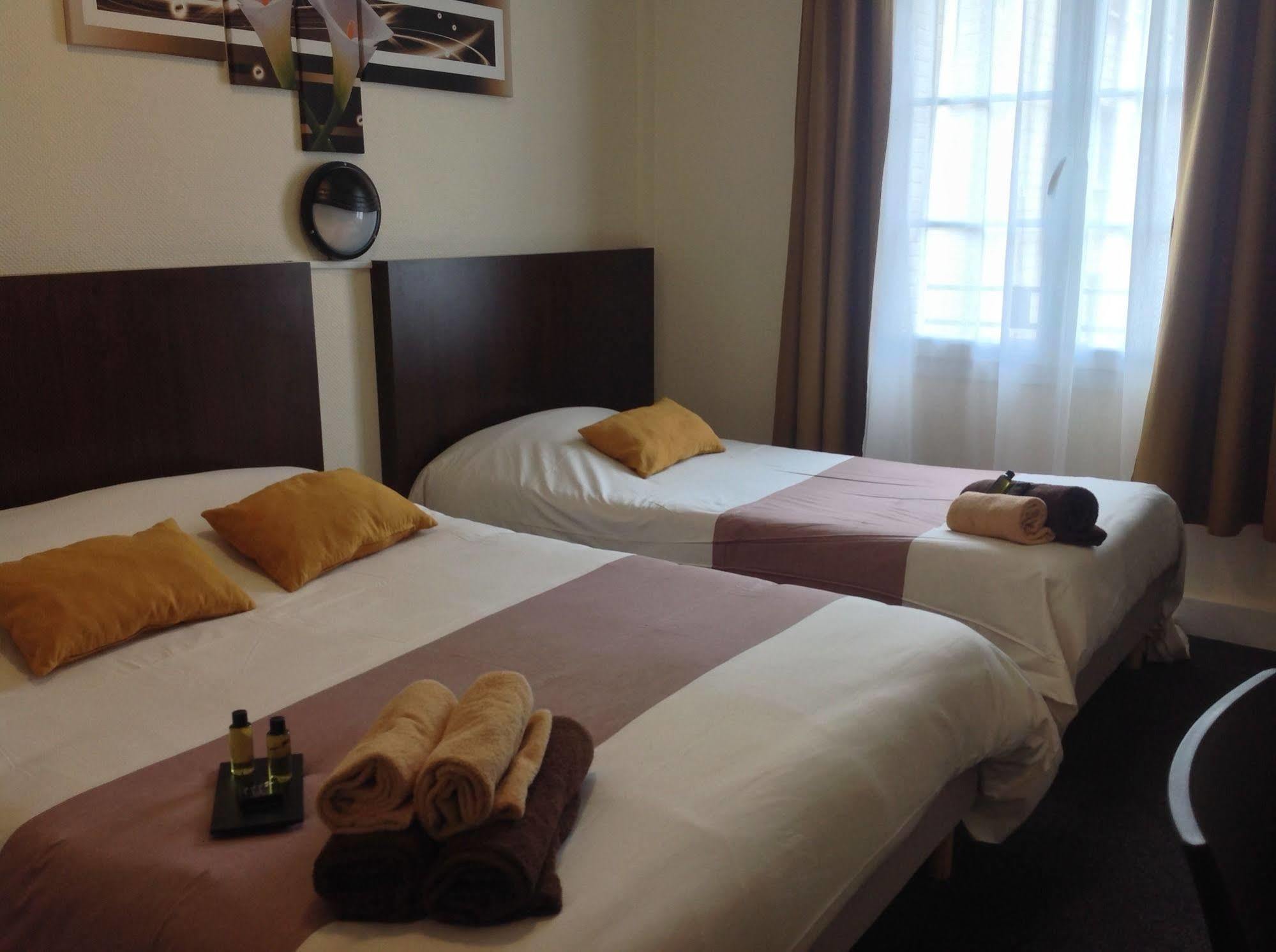 קאין Hotel De La Paix מראה חיצוני תמונה